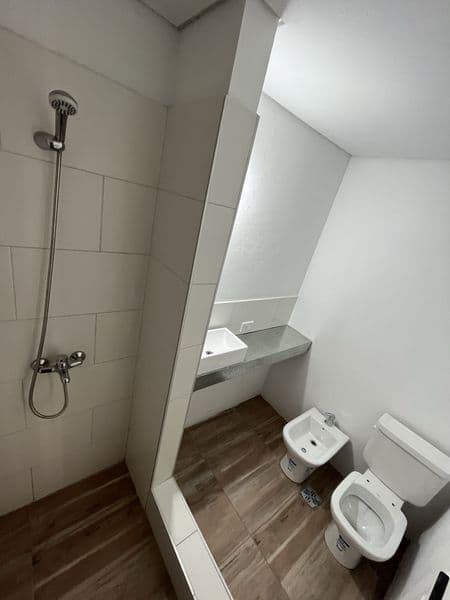 3 casas en block con cochera en Lima - Miniatura 8