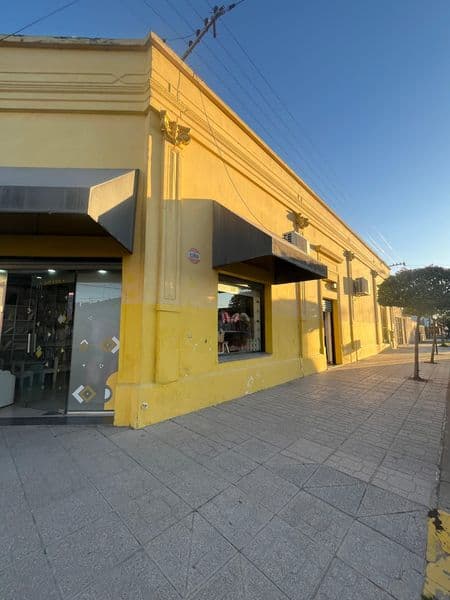 Locales + casa - venta en conjunto, en Lima - Miniatura 2