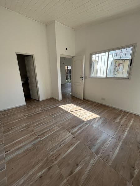 3 casas en block con cochera en Lima - Miniatura 7