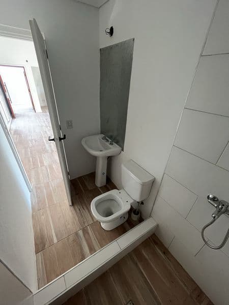 3 casas en block con cochera en Lima - Miniatura 11