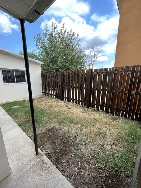 3 casas en block con cochera en Lima - Miniatura 28
